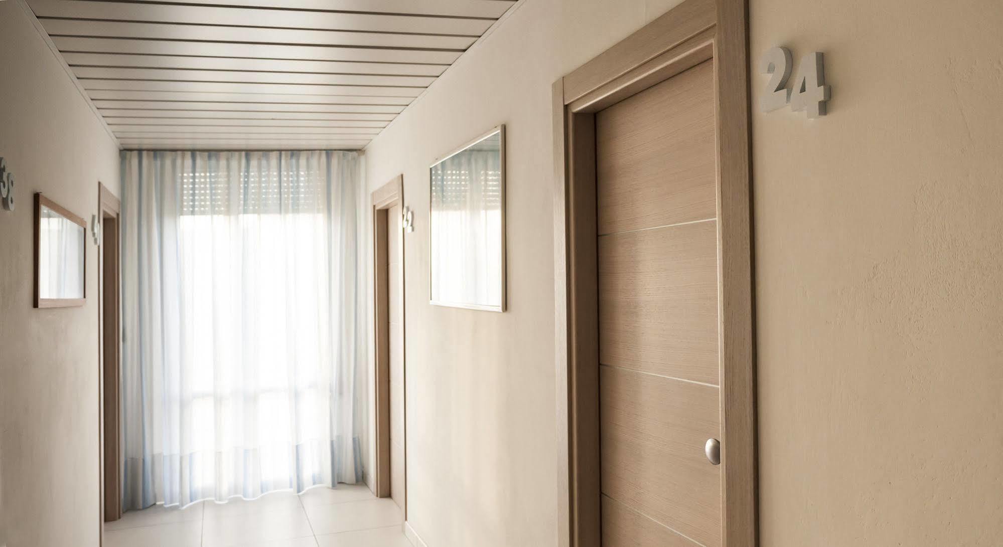 Sandra Hotel 3*